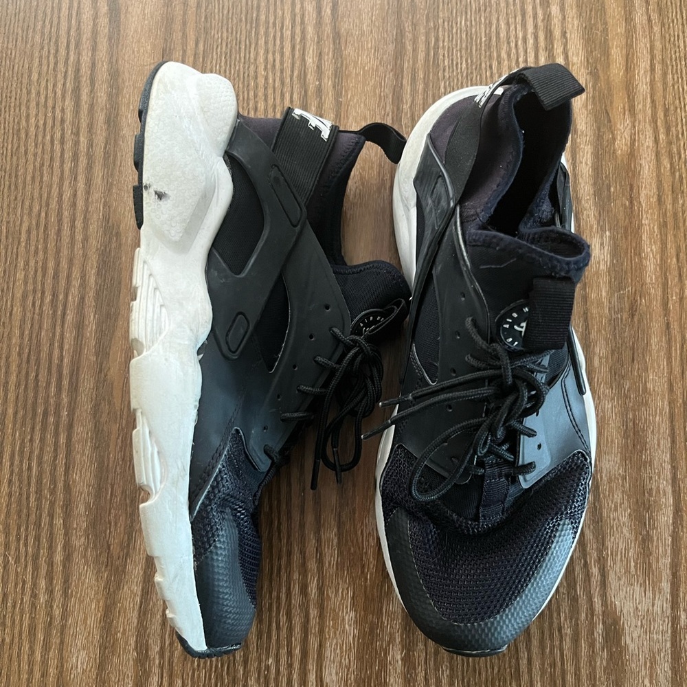 Nike Air Huarache Run Ultra 'Black' with White Men's size 8.5 comfort.